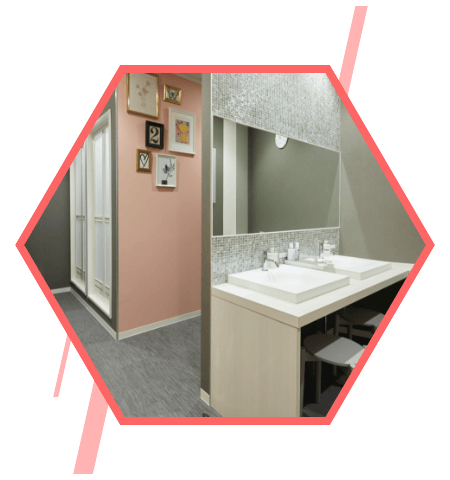 綺麗なロッカー&シャワールーム