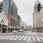 商店街に差し掛かり、まっすぐ行くと、ふるまちモールというアーケードが見えますので、右側のふるまちモール7の方へ曲がります。